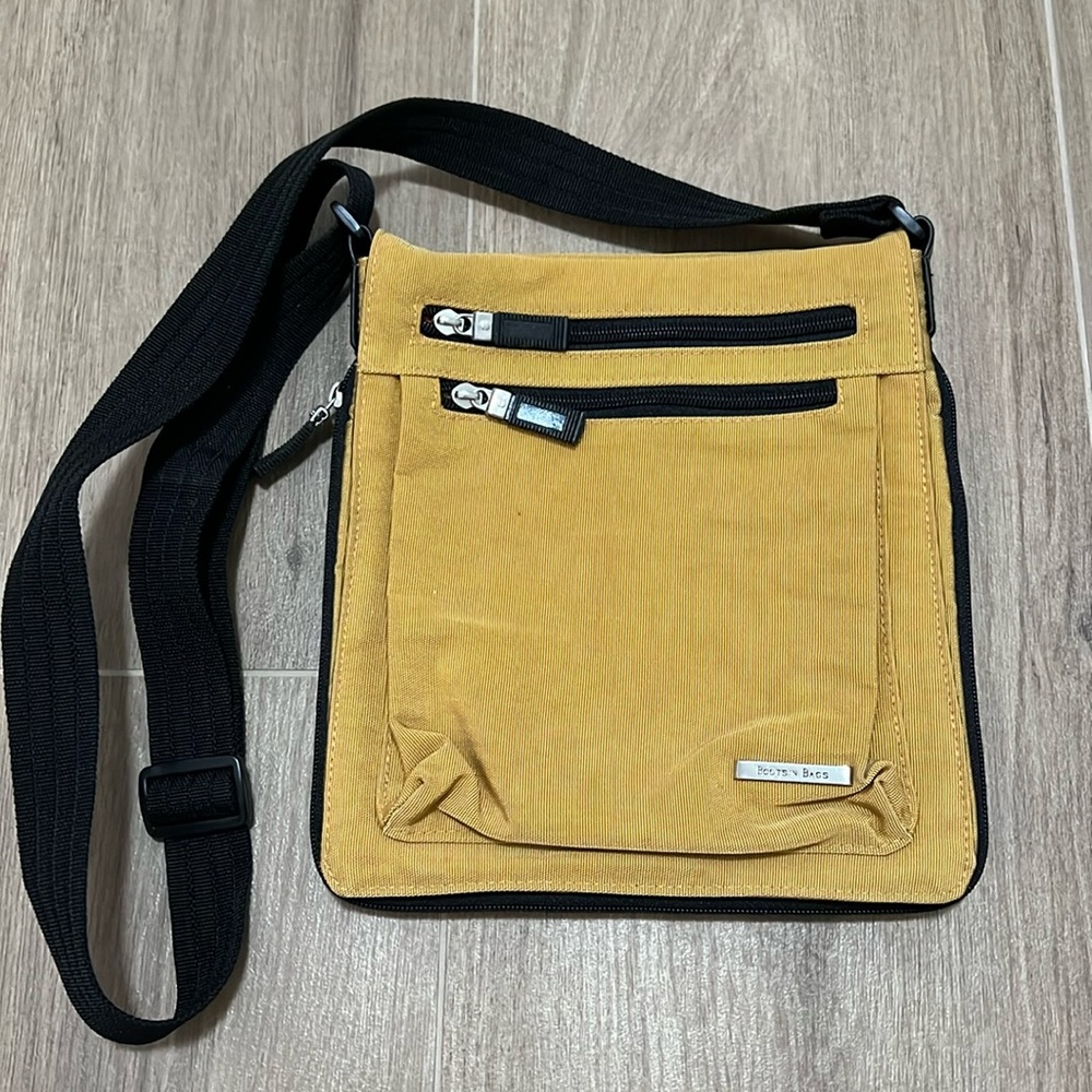 Boots ‘n Bags Crossbody Bag